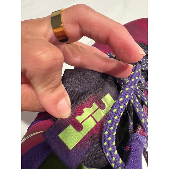 Nike Air Max Lebron X Low Basketball Shoes 10 Rasbperry LeBroncurial Athletic - Picture 11 of 11